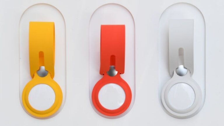 $15 Apple AirTags vs $19 Tile – Celebrity & Entertainment News