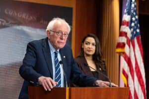 Sanders and Ocasio-Cortez introduce a bill to pause US data center construction – Latest Technology News & Trends