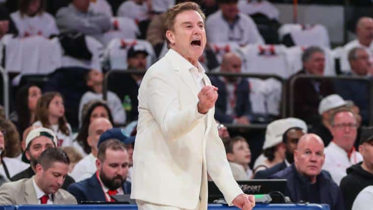 Ranking Rick Pitino’s best looks, from iconic all-white suit to Lou Carnesecca sweater | Latest Sports News