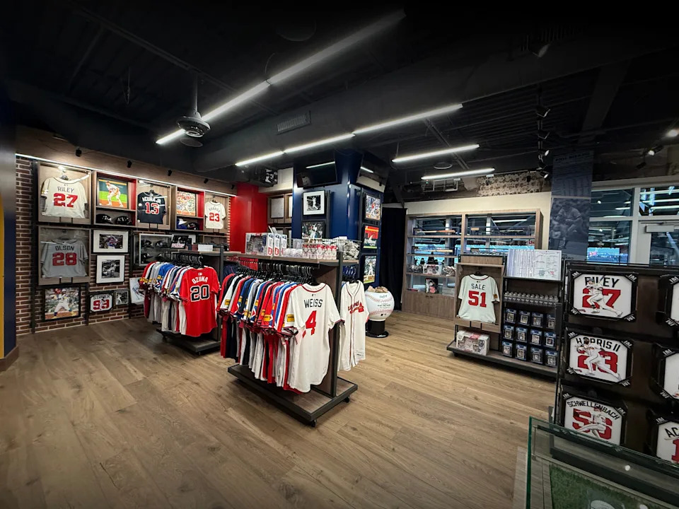 South End Trading Company, located inside the Right Field Gate at Truist Park, is a new store where Braves fans can connect with their heroes on the diamond and commemorate the shared experience of a day at the ballpark with family and friends. Fans can find a mix of unique collectibles from current and former Braves greats, exclusive game-used memorabilia, and one-of-a-kind mementos fans.