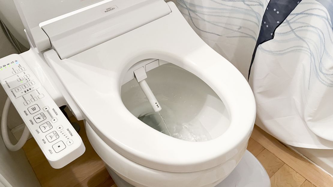 Toto Washlet C2 with nozzle extended