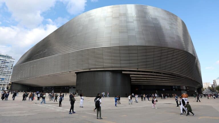 Carlos Alcaraz set for Bernabeu experience as Real Madrid’s ‌stadium to install practice clay tennis court for Madrid Open | Tennis News | Latest Sports News