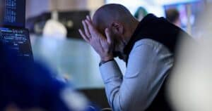Markets plunge, oil hits $100 as Trump fails to reassure Wall St. – Breaking News, Latest Updates