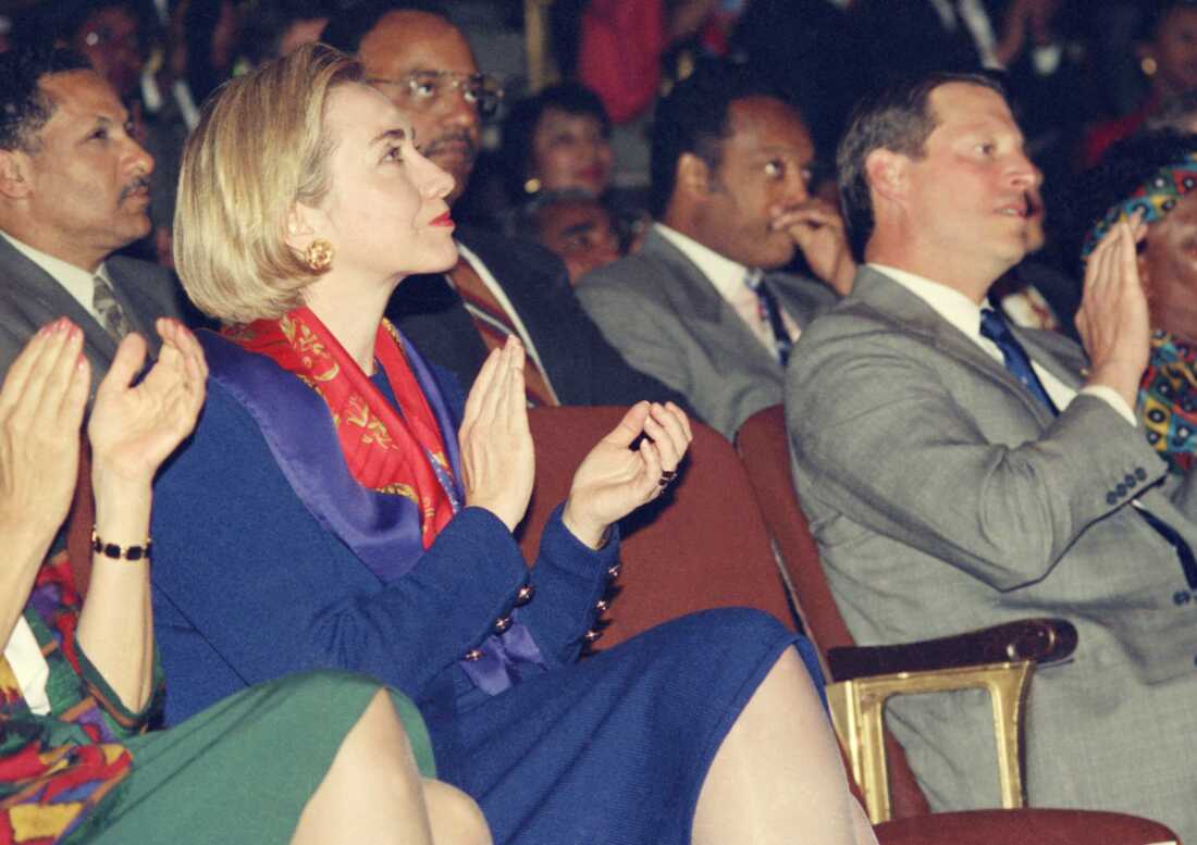 United States First Lady Hillary Rodham Clinton, left, and Vice President Al Gore applaud during a variety musical performance of 