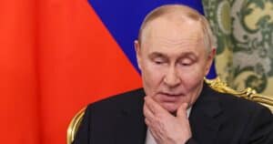 Ukraine says Russia is helping Iran, and a shutdown record is eclipsed: Weekend Rundown-Breaking News, Latest Updates