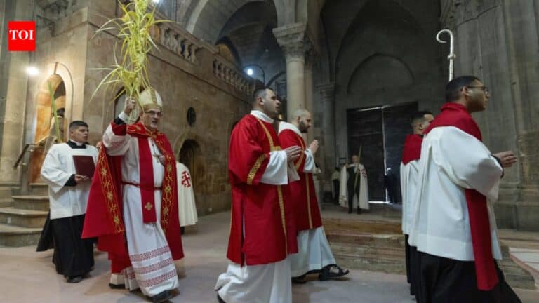 Israel blocks senior Catholic leaders from Jerusalem church on Palm Sunday ‘first time in centuries,’ access restored | World News-Breaking News, Latest Updates