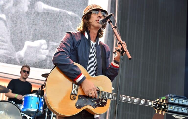 Richard Ashcroft dedicates songs to Liam Gallagher and late dog Betsy at London O2 show as he launches Sergio Tacchini x Modfather fashion capsule – Celebrity & Entertainment News
