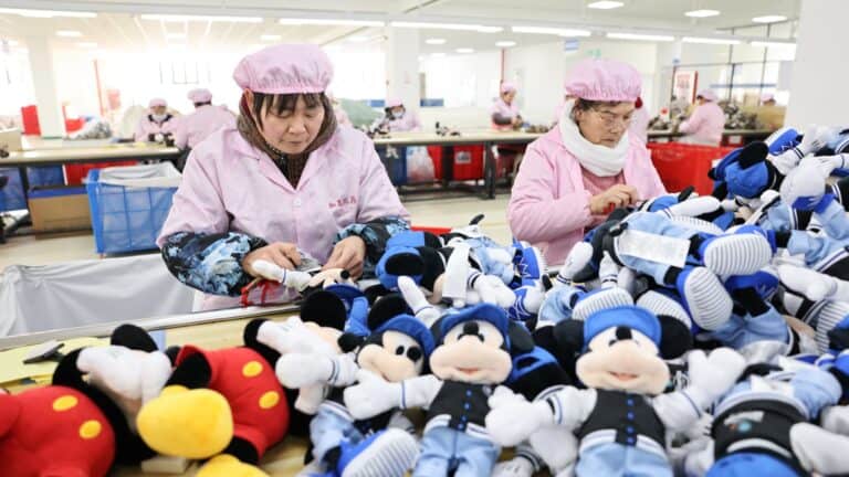 China’s factory activity returns to growth, expanding at its sharpest pace in a year – Business News, Markets & Economy