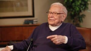 Warren Buffett says he hasn’t talked to Bill Gates – Business News, Markets & Economy