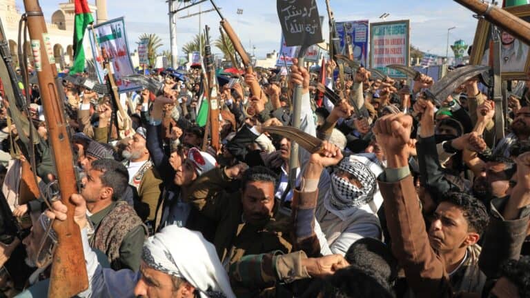 A Houthi missile attack on Israel stokes fears of renewed Red Sea shipping strikes-Breaking News, Latest Updates