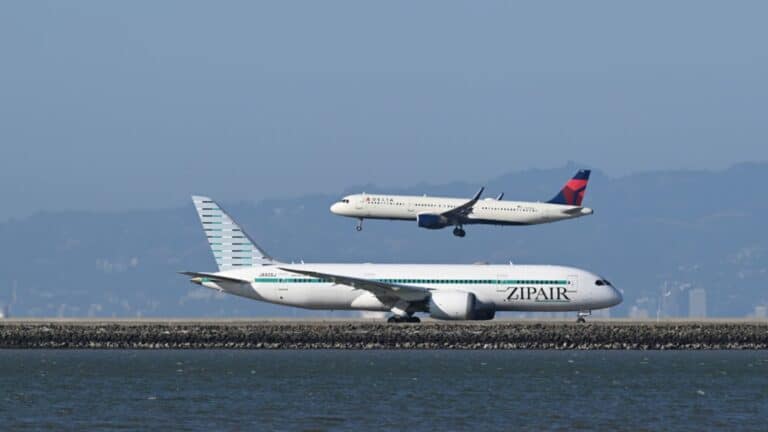 Airlines get crushed by fuel costs, budget airlines try to cope – Business News, Markets & Economy