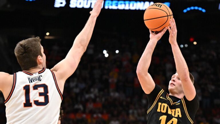 Men’s March Madness live tracker: Updates on Illinois-Iowa, Saturday’s Elite Eight | Latest Sports News