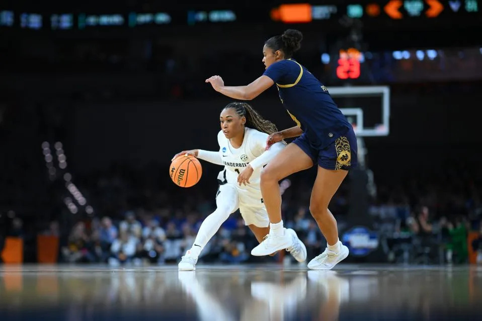 NCAA Women's basketball Tournament - Sweet Sixteen - Fort Worth
