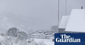 Wild autumn weather delivers snow, storms and power cuts to eastern Australia | Australia weather – Breaking News, Latest Updates