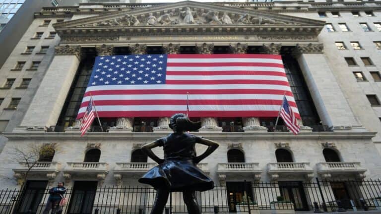 Women make strides, but remain underinvested – Business News, Markets & Economy