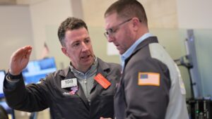 10-year Treasury yield hovers near 4.3% after oil price gain, sticky inflation data-Breaking News, Latest Updates
