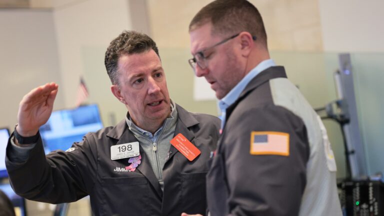 10-year Treasury yield hovers near 4.3% after oil price gain, sticky inflation data-Breaking News, Latest Updates