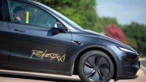 Tesla Goes Ahead and Admits Its Robotaxis Are Sometimes Fully Human-Controlled – Latest Technology News & Trends