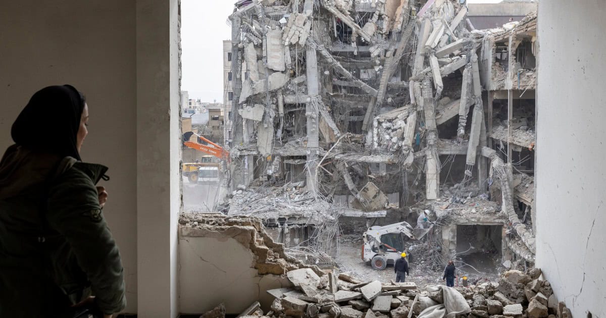 Polls show consistent majorities opposing military action in Iran after a month of war-Breaking News, Latest Updates