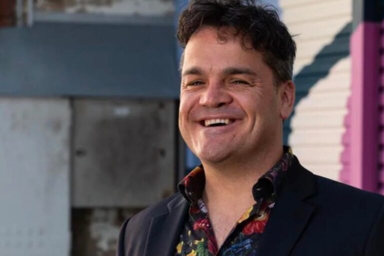 QMusic CEO Kris Stewart Steps Down After Five Years – Celebrity & Entertainment News