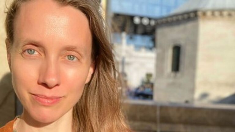 Moment kidnapped US journalist Shelly Kittleson appears to be captured in Iraq caught on video | World News-Breaking News, Latest Updates