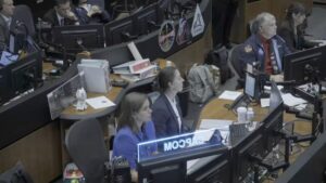 Artemis 2 Crew Become First Humans to Travel Beyond Earth Orbit Since the 1970s – Latest Technology News & Trends