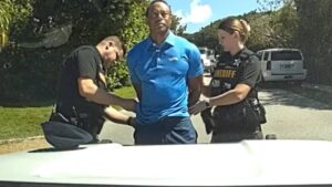 Tiger Woods called Trump after DUI crash: video-Breaking News, Latest Updates