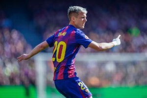 Report: Man City are in the race to sign Barcelona midfielder this summer | Latest Sports News