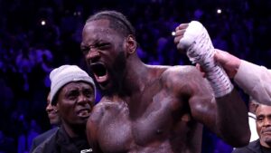 Deontay Wilder beats Derek Chisora by split decision in thriller as Londoner heads for retirement | Boxing News | Latest Sports News