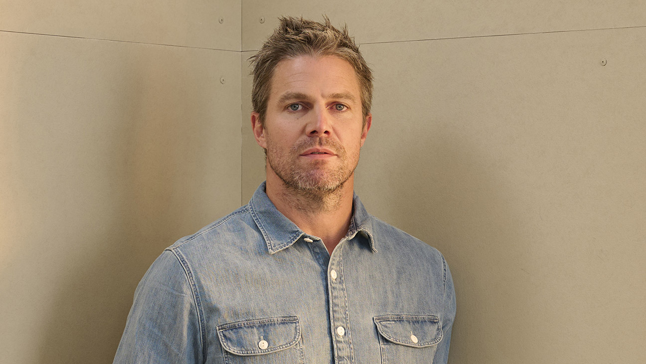 Stephen Amell