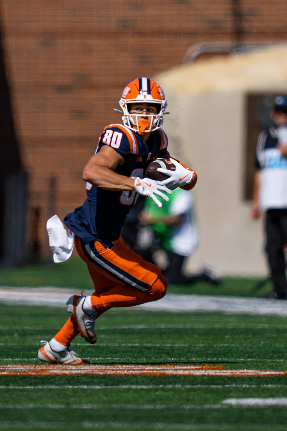 University of Illinois' Hank Beatty carries the ball during the September 27 game between the USC Trojans and the Fighting Illini at Memorial Stadium in Champaign.