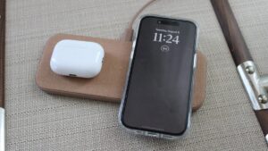I followed the ‘Plus 5’ rule for wireless charging, and it fixed my iPhone’s charge speeds – Latest Technology News & Trends