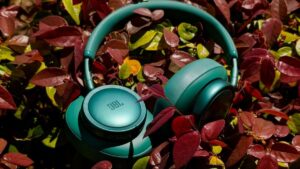After using these JBL headphones, I’m wondering if we’re all too distracted by Sony and Bose – Latest Technology News & Trends