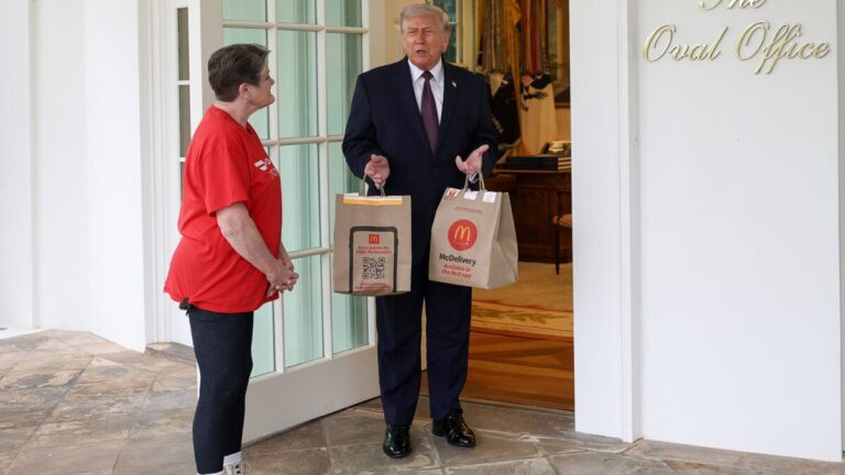 Trump’s ‘DoorDash Grandma’ Stunt Makes Life Hell for PR Flack – Latest Technology News & Trends