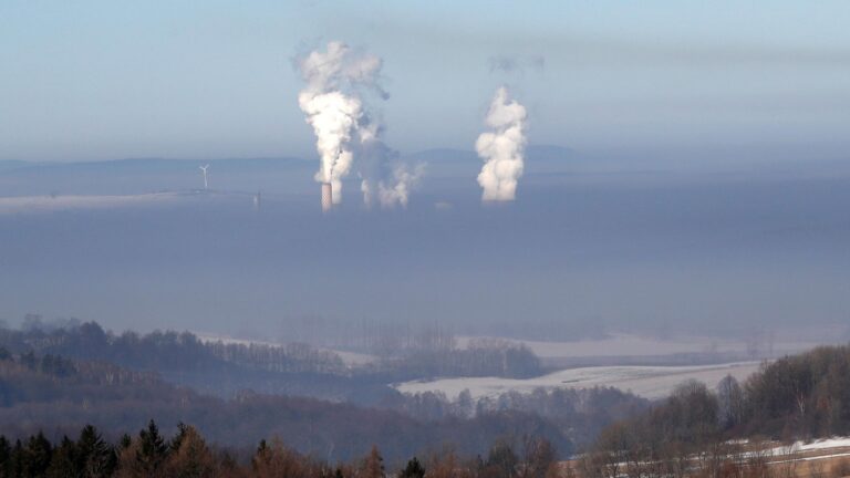 Activists ring alarm bells about halt in Poland’s air pollution progress-Breaking News, Latest Updates