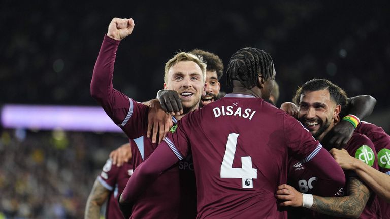 Jarrod Bowen celebrates West Ham's third goal in their win over Wolves