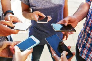 As people look for ways to make new friends, here are the apps promising to help – Latest Technology News & Trends