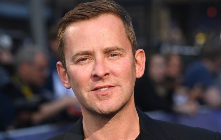 BBC apologises after it admits concerns about “inappropriate communications” involving Scott Mills were raised last year – Celebrity & Entertainment News