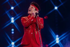 Bruno Mars’ Romantic Tour Kickoff in Las Vegas: Best Moments – Celebrity & Entertainment News