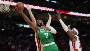 Celtics catch fire vs. Heat in ‘exceptional’ offensive night | Latest Sports News