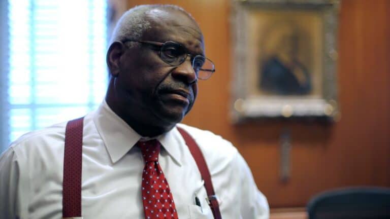 Democrats bash Justice Clarence Thomas but their plan to investigate ethics allegations is unclear-Breaking News, Latest Updates