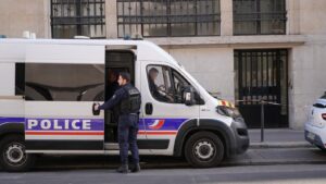 French prosecutors seek detention for 4 suspects in foiled Paris bomb plot-Breaking News, Latest Updates