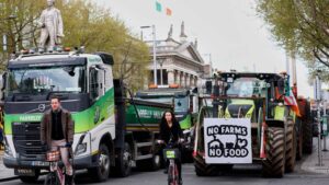 Fuel protests have Ireland’s government facing possible no-confidence vote : NPR-Breaking News, Latest Updates