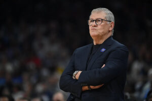 Geno Auriemma releases new statement, reflects on postgame outburst toward Dawn Staley: ‘I lost myself’ | Latest Sports News