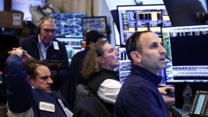 How market’s private credit crisis fears are spreading to bond ETFs – Business News, Markets & Economy
