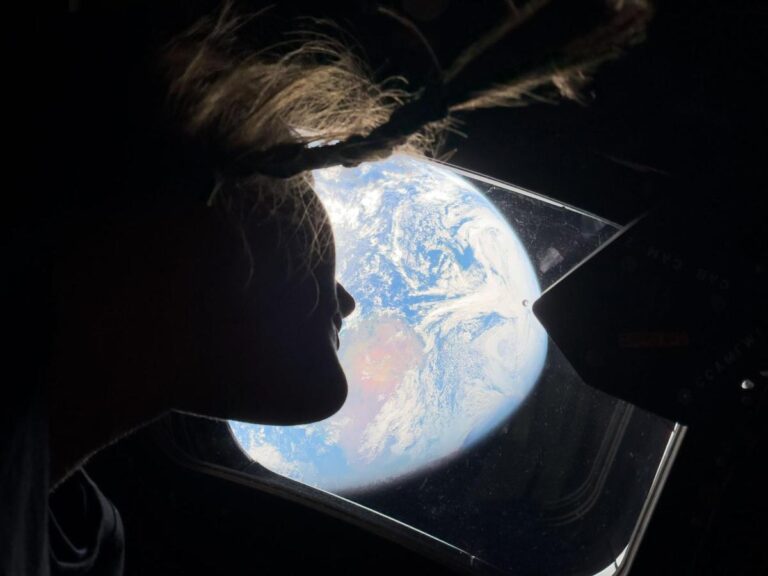 How to watch NASA’s Artemis II splash back down to Earth – Latest Technology News & Trends