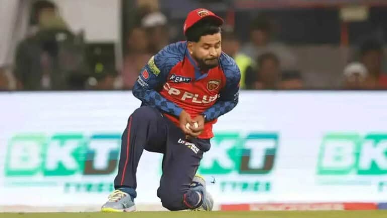 Injury scare for Shreyas Iyer: Batter gets hit on wrist; will he miss IPL matches? | Latest Sports News