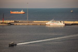 Iran-US war latest: Strait of Hormuz expected to reopen as part of Trump’s eleventh hour ceasefire deal-Breaking News, Latest Updates