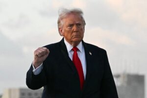 Iran-US war latest: US threat to blockade Strait of Hormuz ‘amounts to piracy’ and violates ceasefire, warns Tehran-Breaking News, Latest Updates
