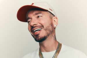 J Balvin Surprises Young Fan in Colombia & More Uplifting Moments – Celebrity & Entertainment News